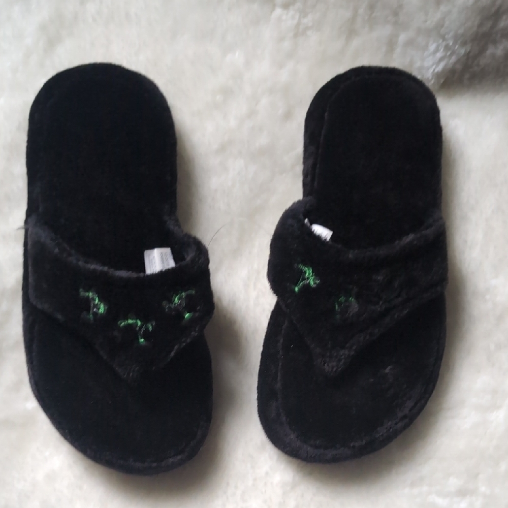 Black Fuzzy Slippers with Green Embroidery Slippers Size 8